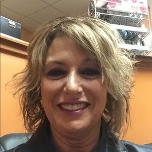 Meet your Posher, Debra